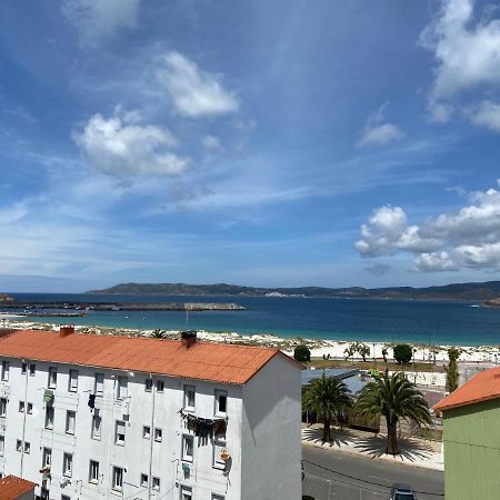 Apartamento en primera línea de playa en Laxe Exterior foto