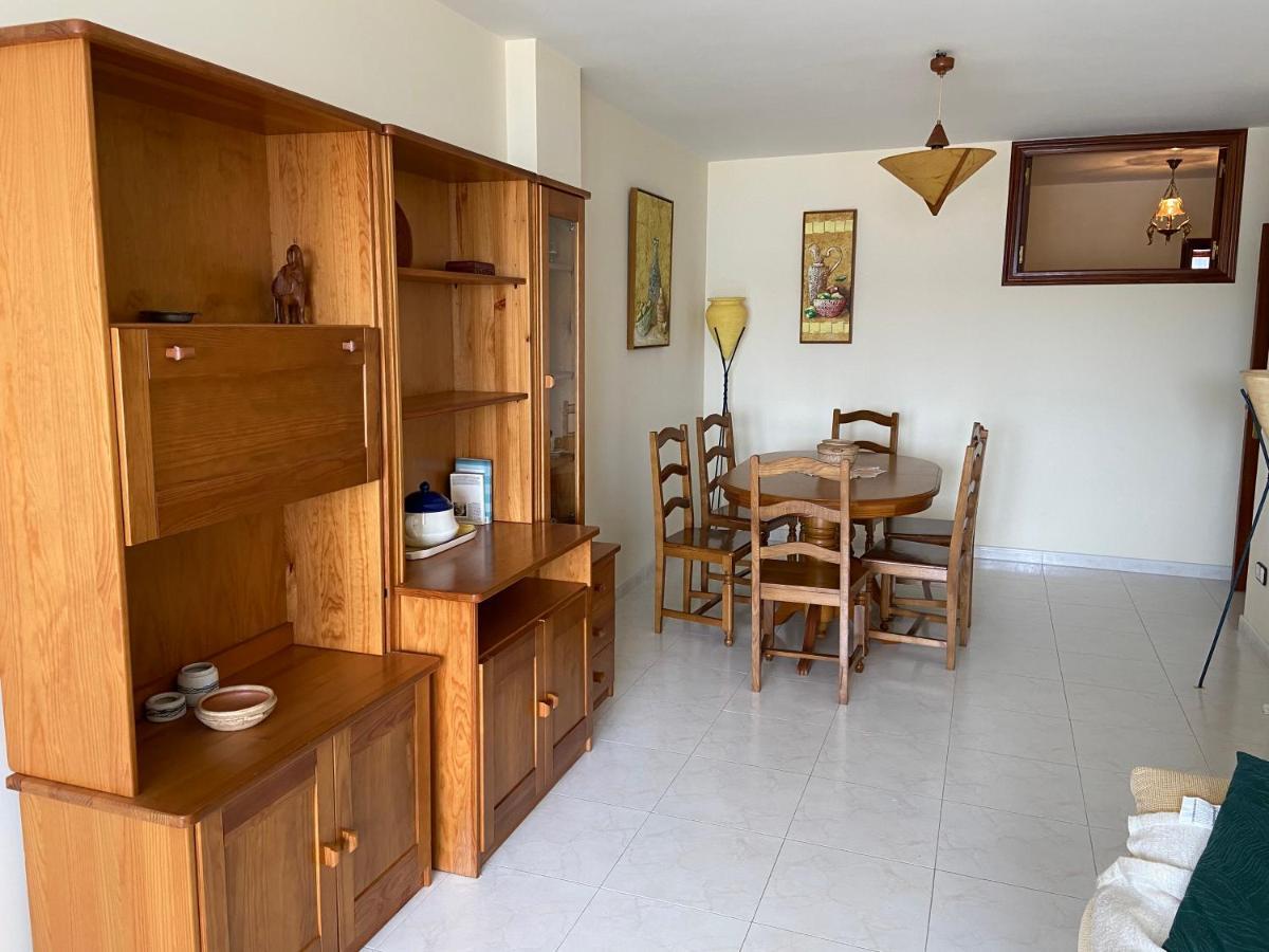 Apartamento en primera línea de playa en Laxe Exterior foto