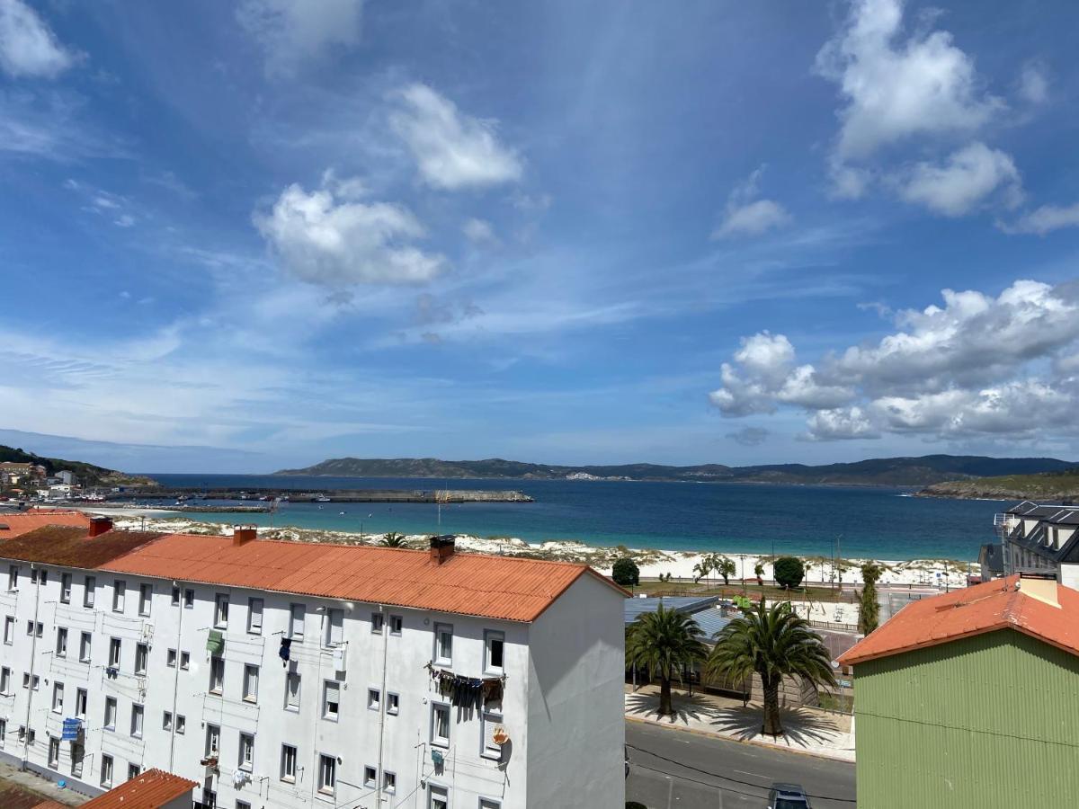 Apartamento en primera línea de playa en Laxe Exterior foto