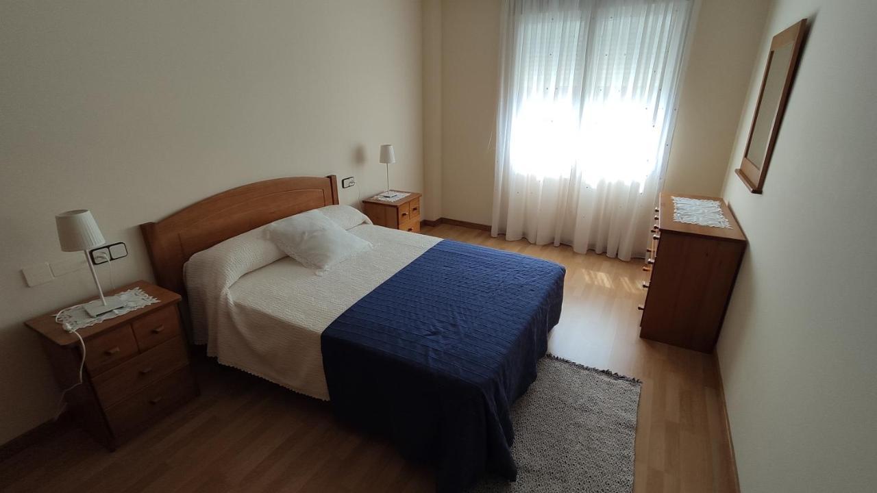 Apartamento en primera línea de playa en Laxe Exterior foto